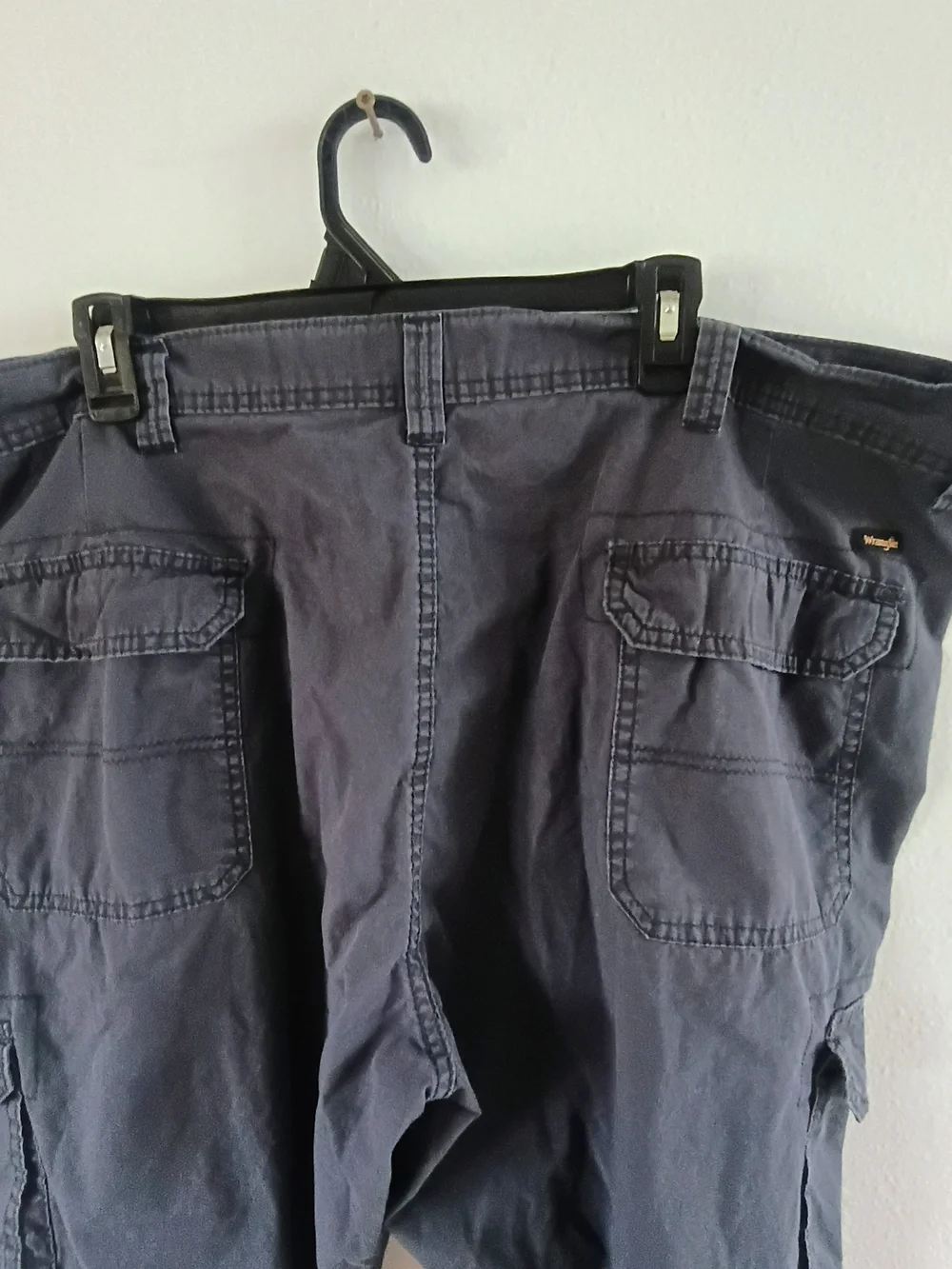 Wrangler Charcoal Gray Cargo Utility Pants Mens 46x29 Relaxed Fit Cotton_3